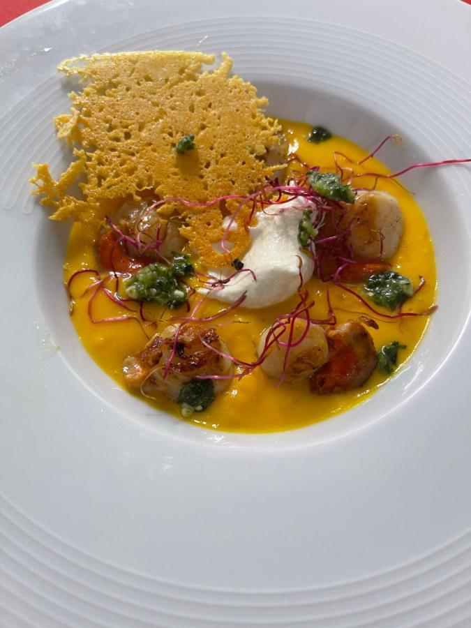 Logis Hotel Restaurant Cazes Arazat Laissac 외부 사진
