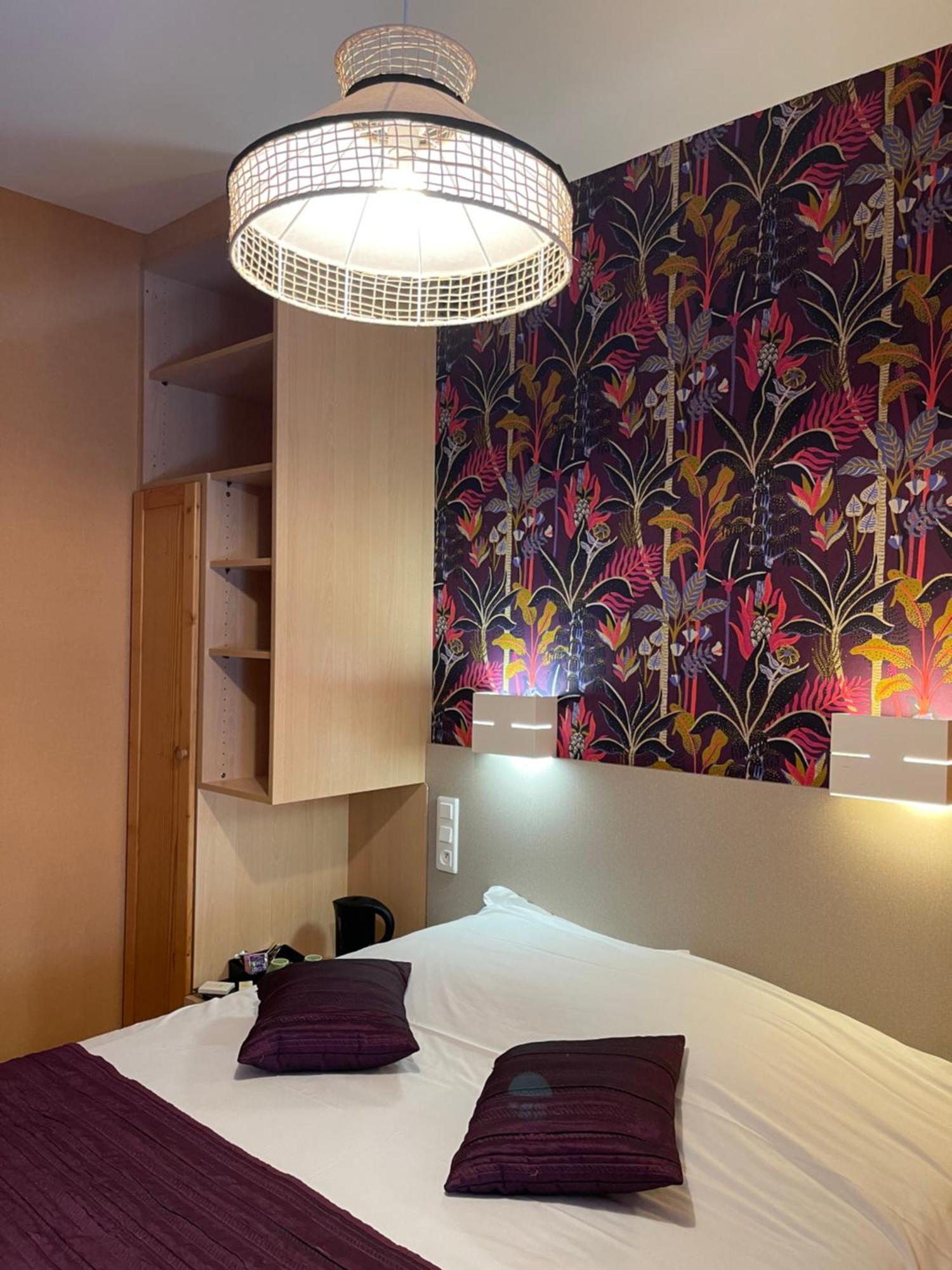 Logis Hotel Restaurant Cazes Arazat Laissac 외부 사진