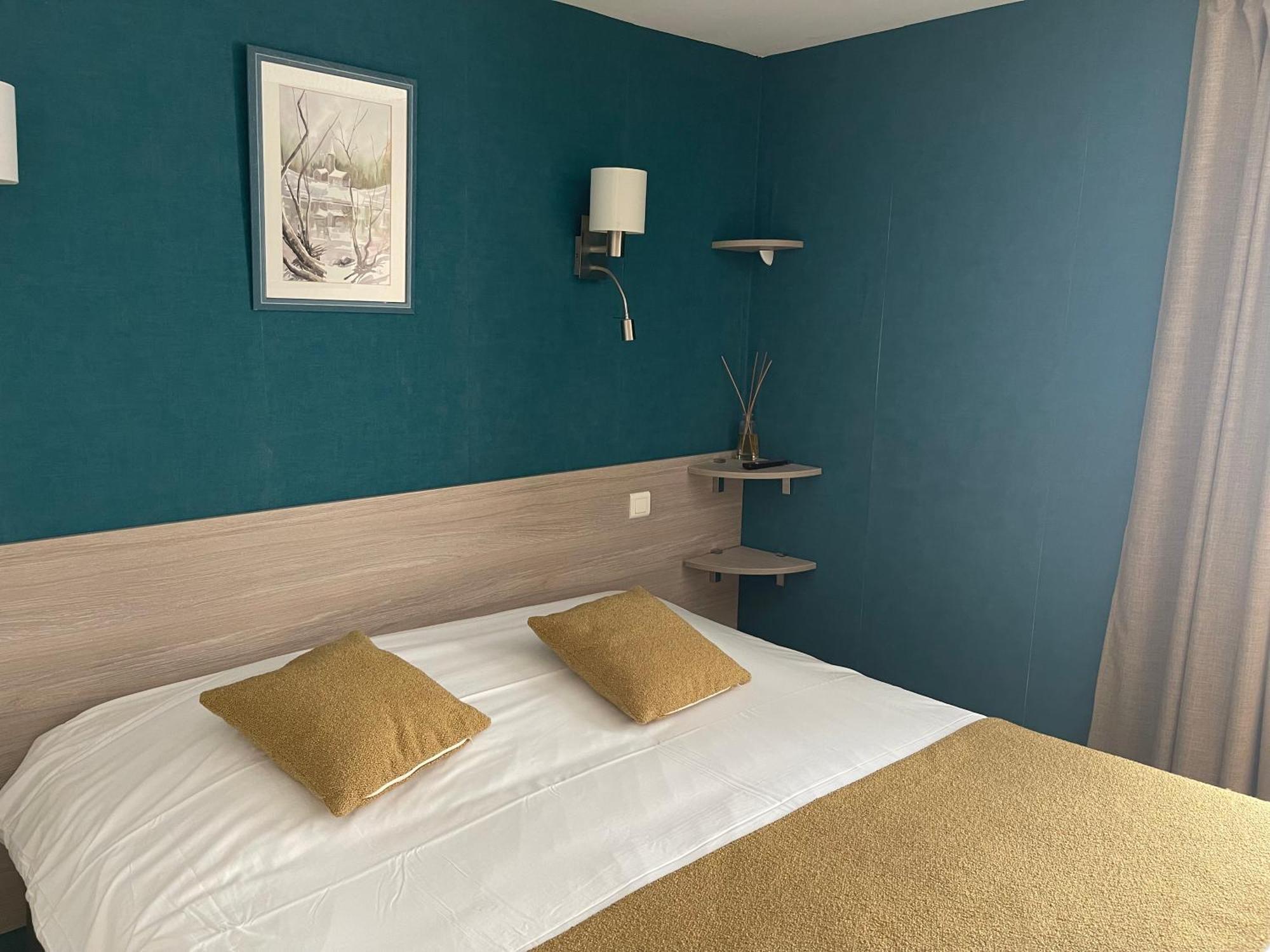 Logis Hotel Restaurant Cazes Arazat Laissac 외부 사진