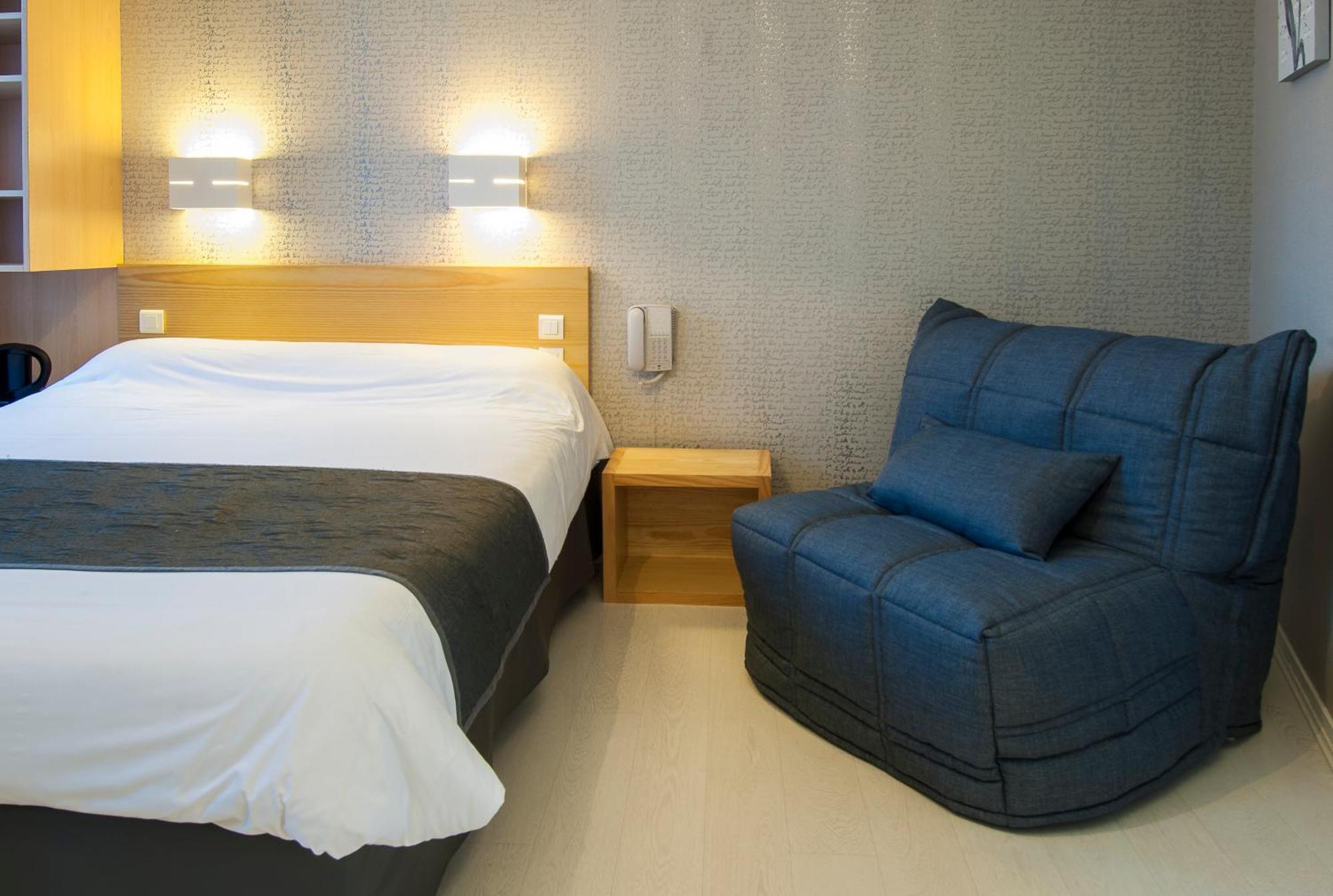 Logis Hotel Restaurant Cazes Arazat Laissac 외부 사진