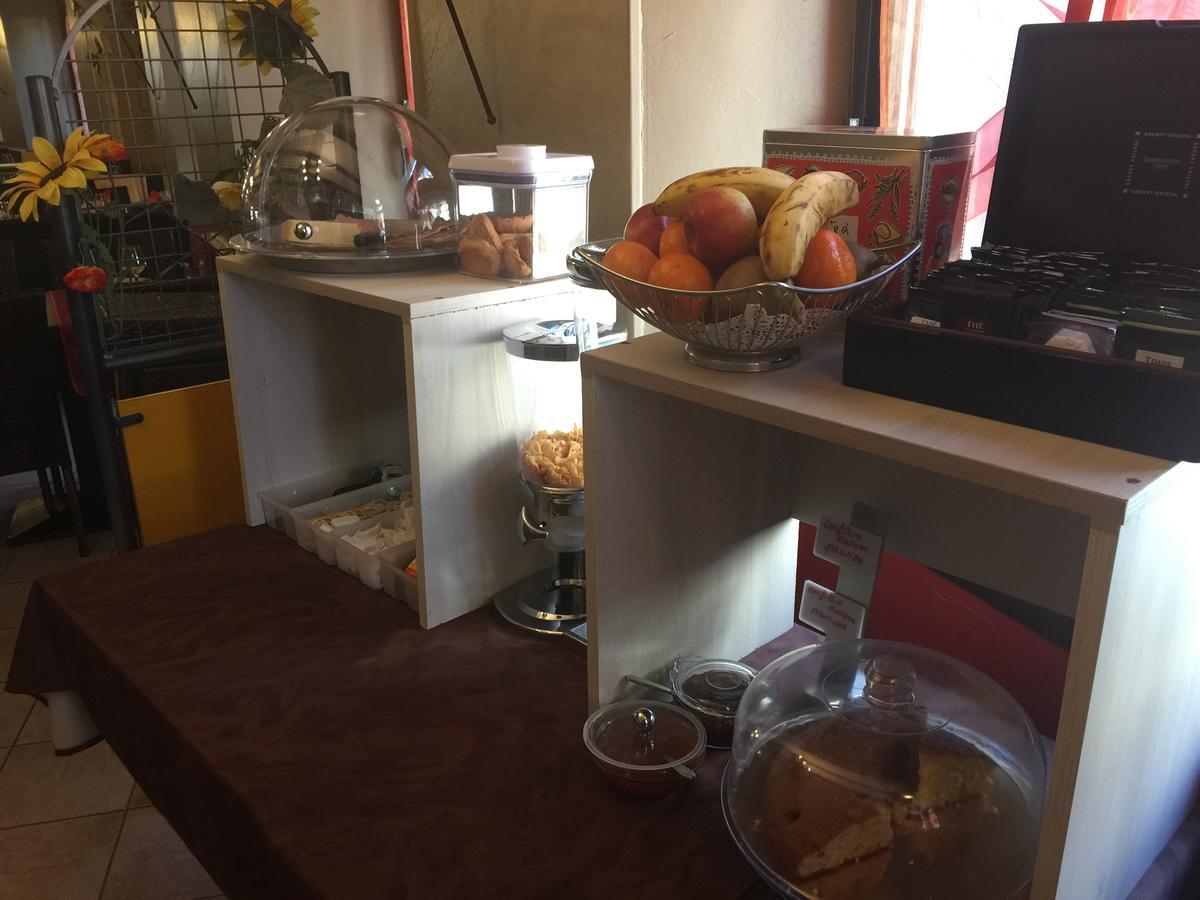 Logis Hotel Restaurant Cazes Arazat Laissac 외부 사진